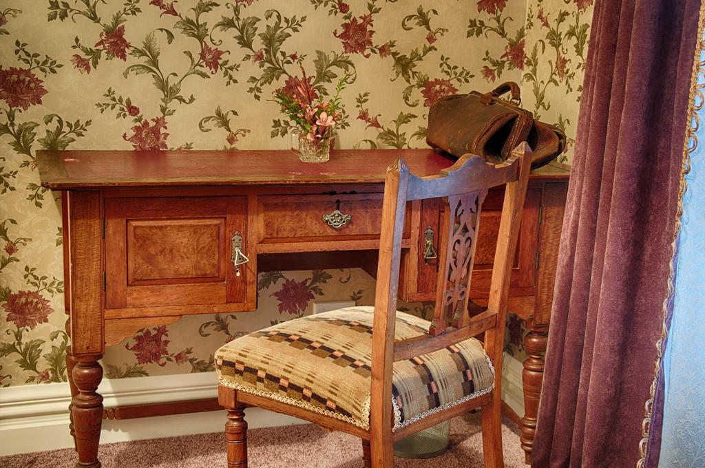 Theatre Royal 4*