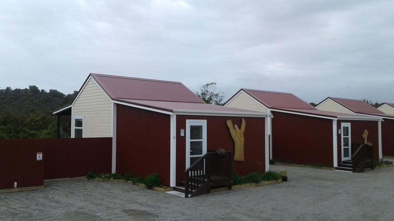 Theatre Royal Hotel Kumara