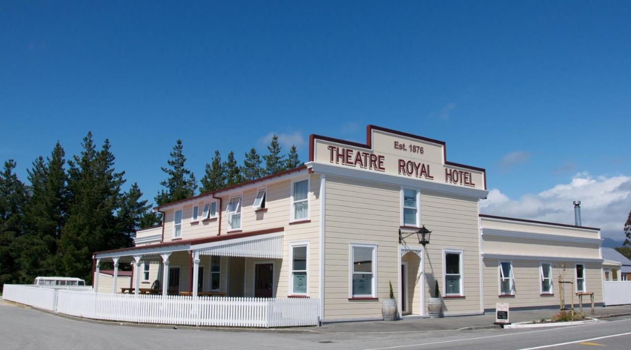 Theatre Royal Hotel Kumara
